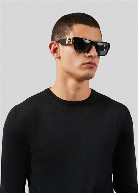 Shop men's Versace sunglasses & clothing 